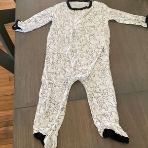 PJS Magnetic Me 3-6 months in great condition.  Has cute doggy print